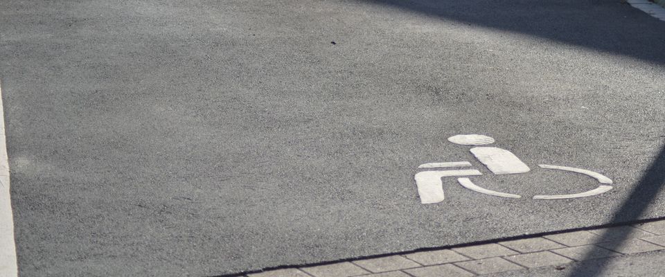 Parkplatz für Menschen mit einer Behinderung